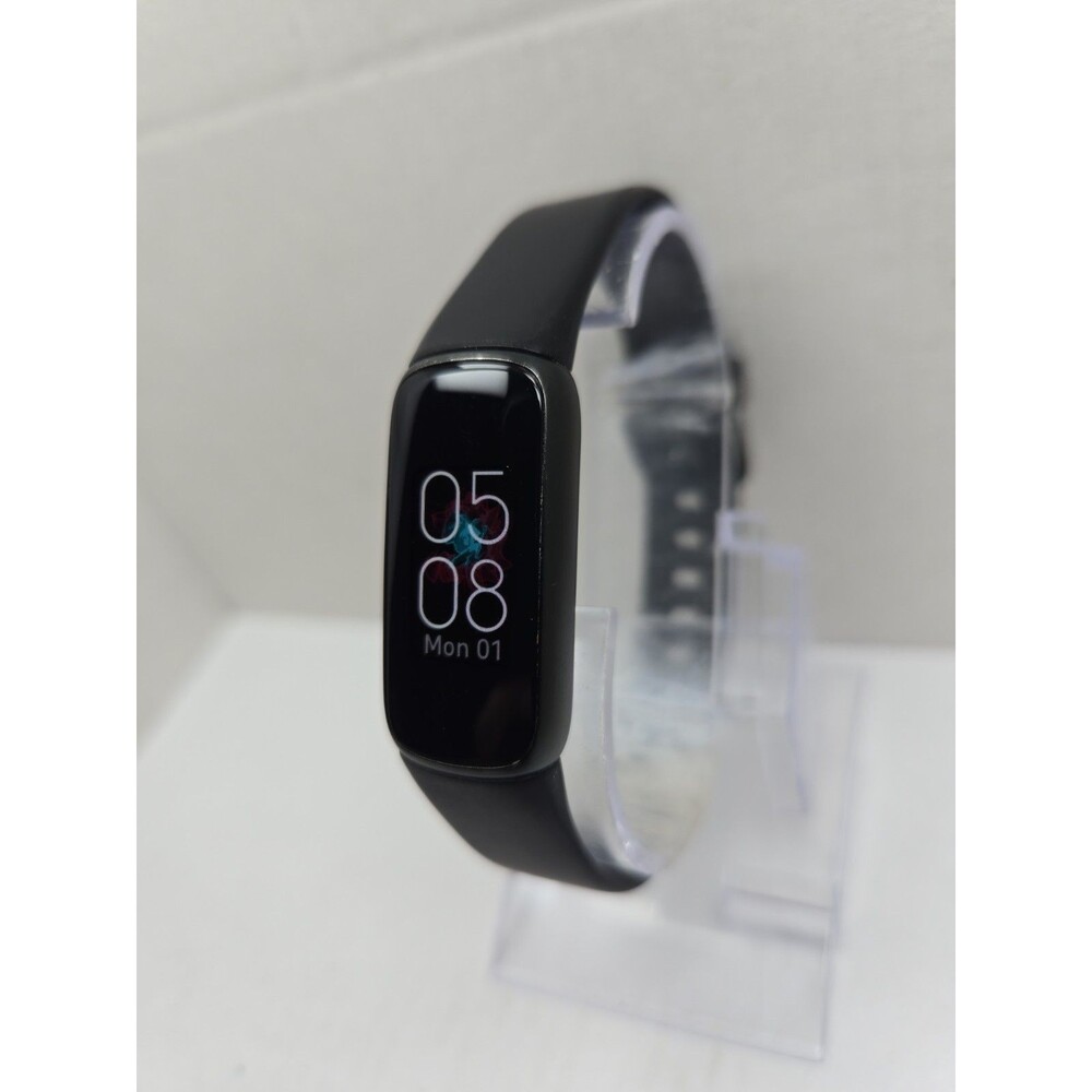 Fitbit Luxe Fitness Tracker FB422 Heart Rate Sleep Waterproof Bluetooth - Read - Picture 2 of 10